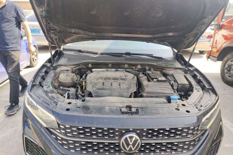 Used Volkswagen Passat 2022 330TSI Starry Luxury Edition Engine Bay