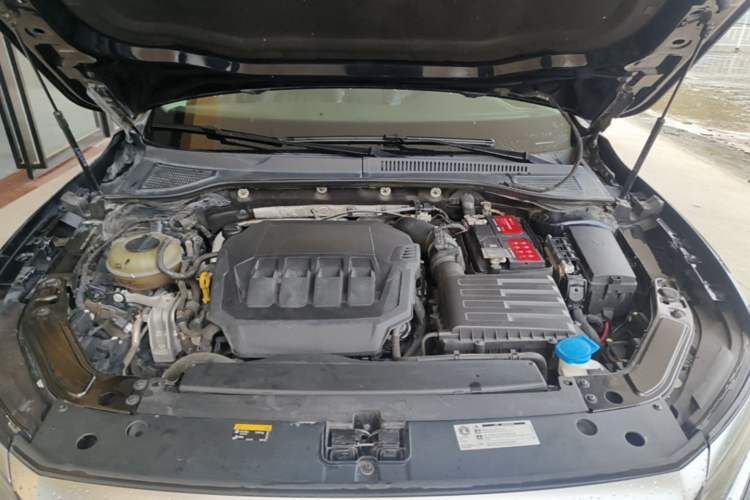 Used Volkswagen Passat 2022 330TSI Luxury Edition Engine Bay