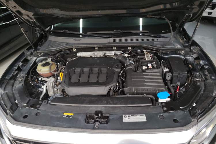 Used Volkswagen Passat 2022 330TSI Luxury Edition Engine Bay