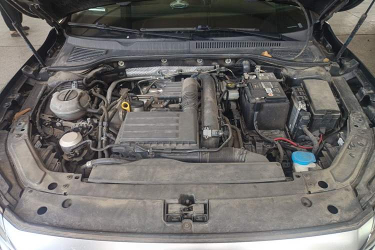 Used Volkswagen Passat 2022 280TSI Business Edition Engine Bay