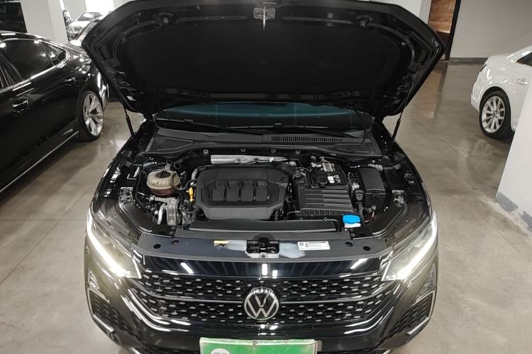 Used Volkswagen Passat 2022 330TSI Starry Luxury Edition Engine Bay