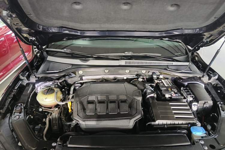 Used Volkswagen Passat 2022 330TSI Starry Luxury Edition Engine Bay