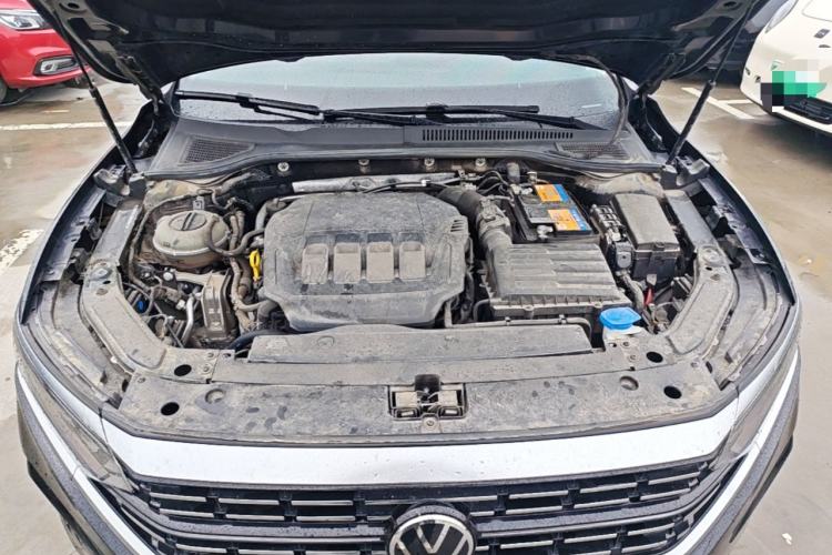 Used Volkswagen Passat 2022 330TSI Luxury Edition Engine Bay