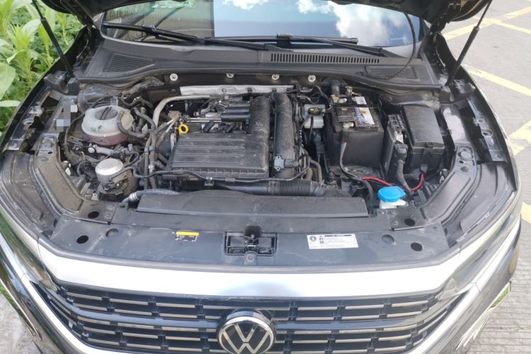 Used Volkswagen Passat 2022 280TSI Business Edition Engine Bay