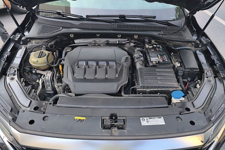 Used Volkswagen Passat 2022 330TSI Elite Edition Engine Bay