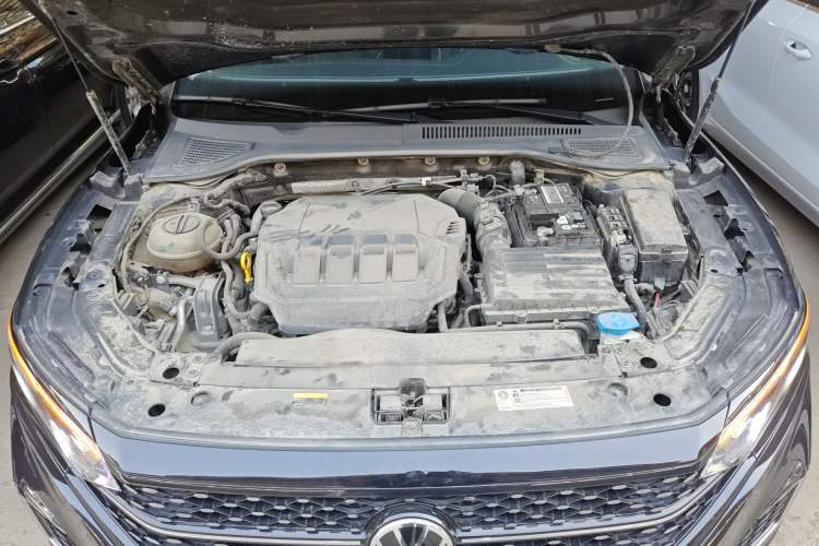 Used Volkswagen Passat 2022 330TSI Starry Luxury Edition Engine Bay