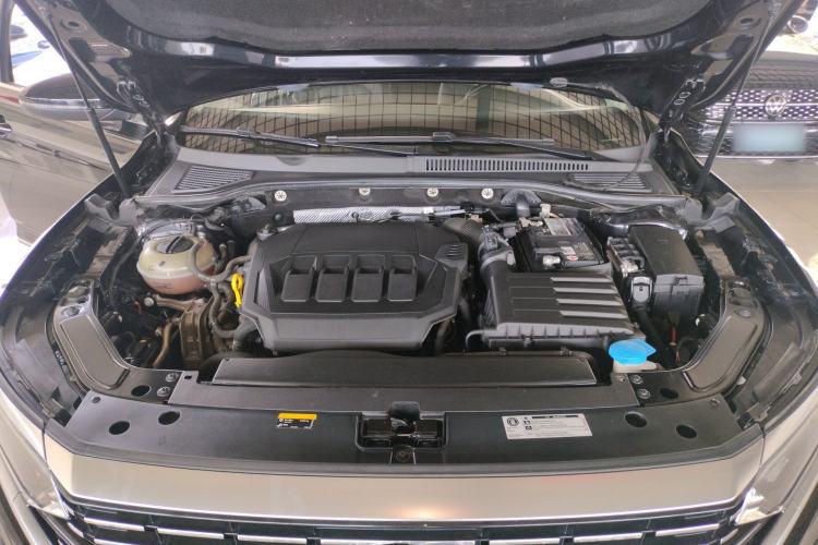 Used Volkswagen Passat 2022 330TSI Luxury Edition Engine Bay