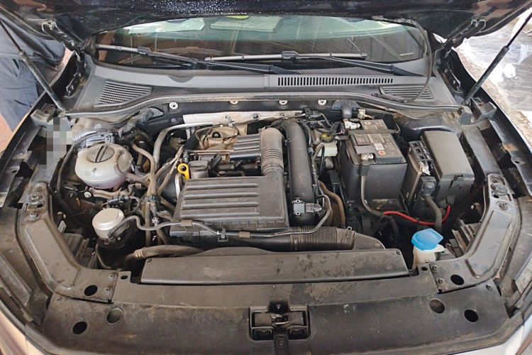 Used Volkswagen Passat 2022 280TSI Business Edition Engine Bay