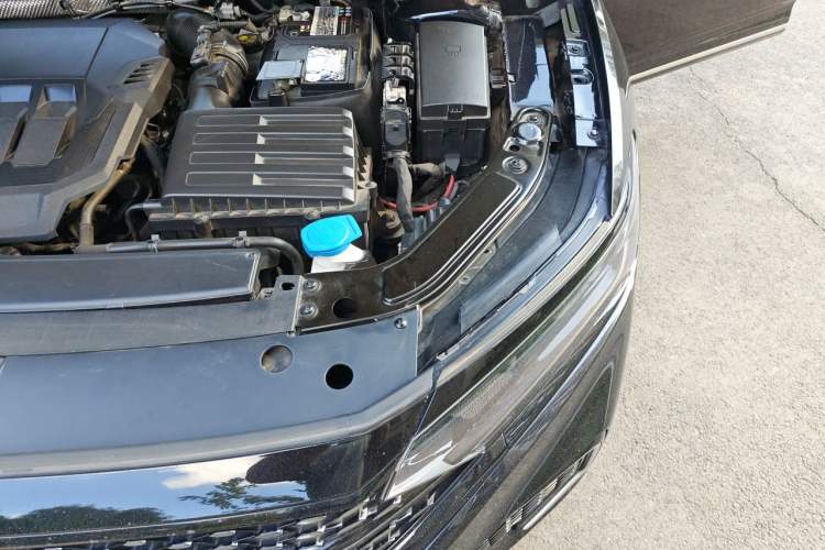 Used Volkswagen Passat 2022 330TSI Starry Elite Edition Engine Bay Left