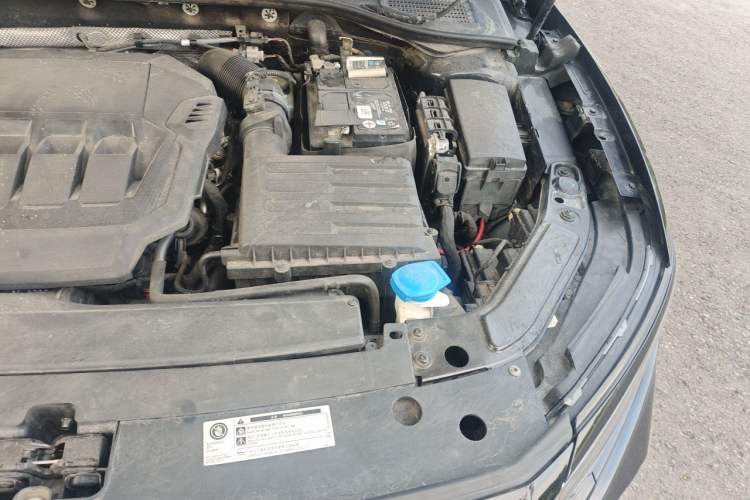 Used Volkswagen Passat 2022 330TSI Starry Luxury Edition Engine Bay Left