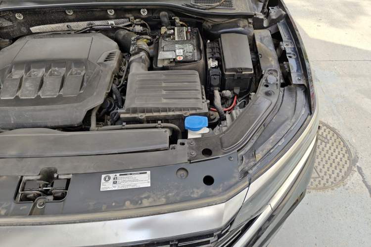 Used Volkswagen Passat 2022 330TSI Elite Edition Engine Bay Left