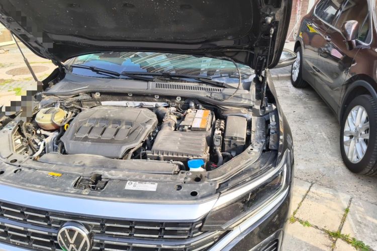 Used Volkswagen Passat 2022 330TSI Elite Edition Engine Bay Left