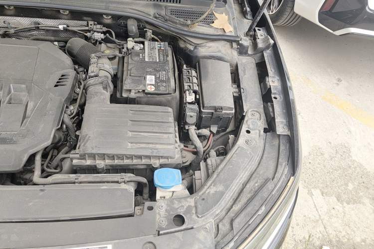 Used Volkswagen Passat 2022 330TSI Elite Edition Engine Bay Left
