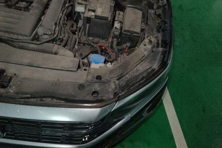 Used Volkswagen Passat 2022 280TSI Business Edition Engine Bay Left