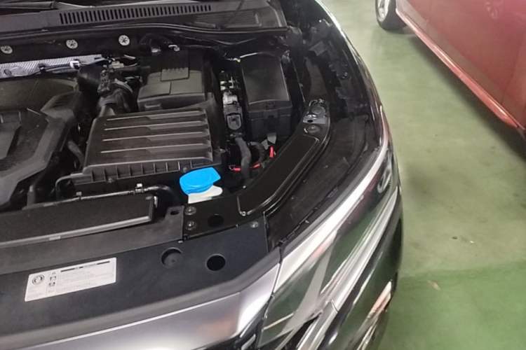 Used Volkswagen Passat 2022 330TSI Elite Edition Engine Bay Left