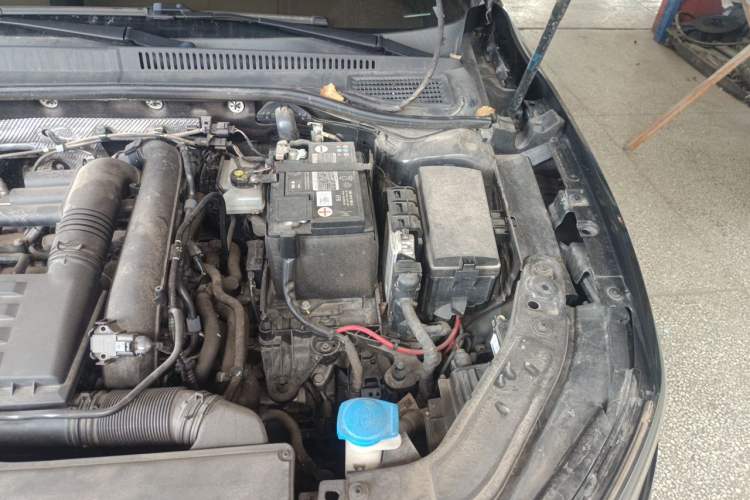 Used Volkswagen Passat 2022 280TSI Business Edition Engine Bay Left