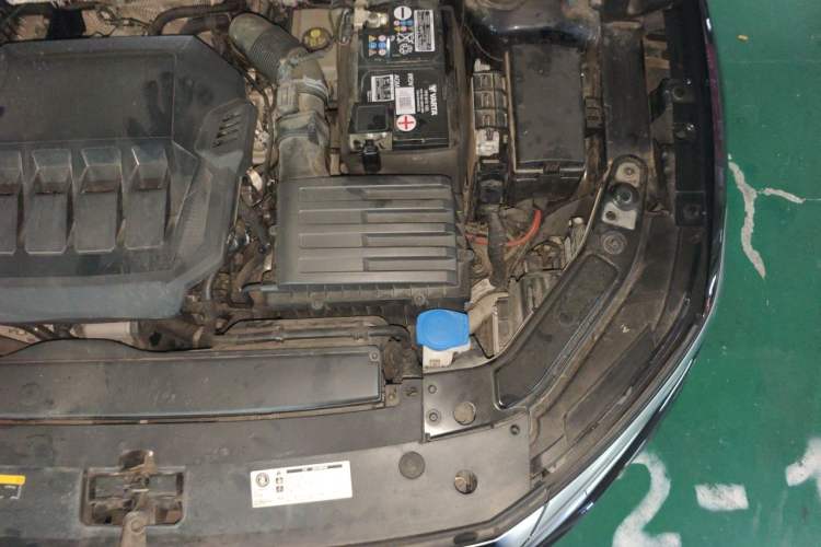 Used Volkswagen Passat 2022 330TSI Elite Edition Engine Bay Left