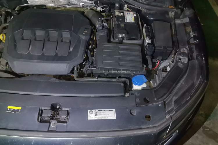 Used Volkswagen Passat 2022 330TSI Elite Edition Engine Bay Left
