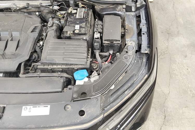 Used Volkswagen Passat 2022 330TSI Starry Luxury Edition Engine Bay Left