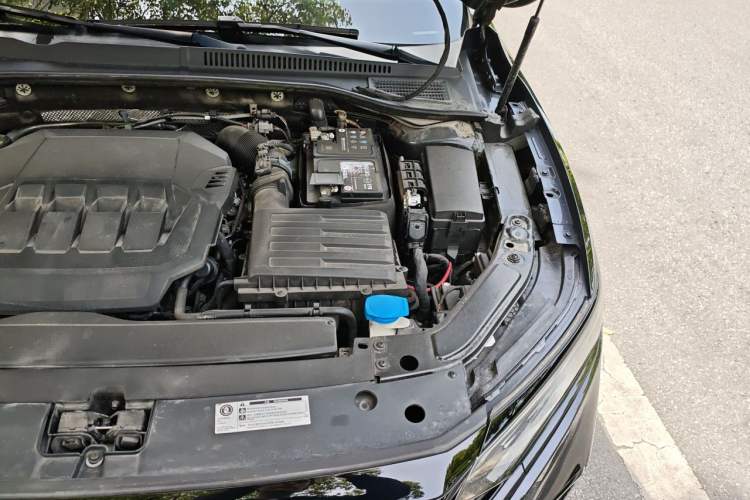 Used Volkswagen Passat 2022 330TSI Starry Luxury Edition Engine Bay Left