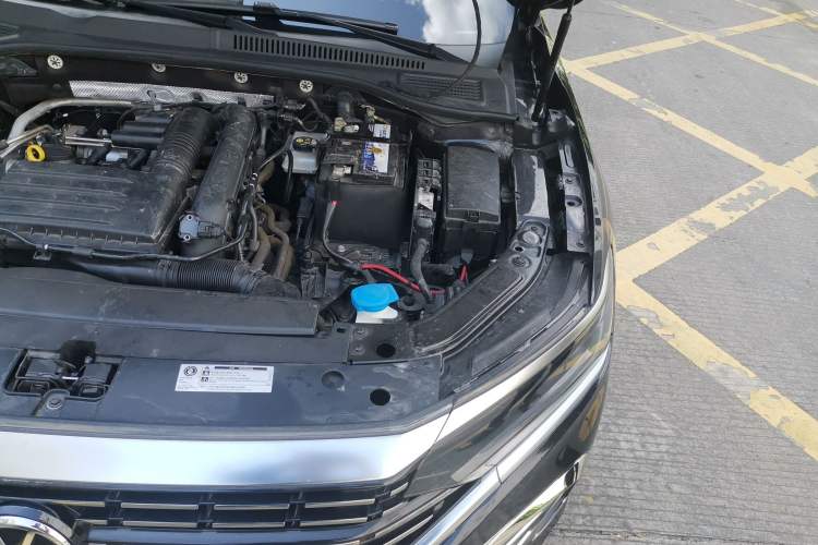 Used Volkswagen Passat 2022 280TSI Business Edition Engine Bay Left