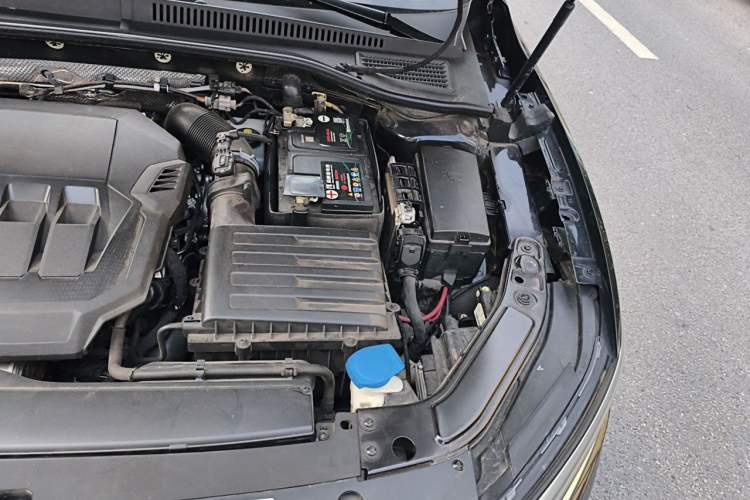 Used Volkswagen Passat 2022 330TSI Elite Edition Engine Bay Left