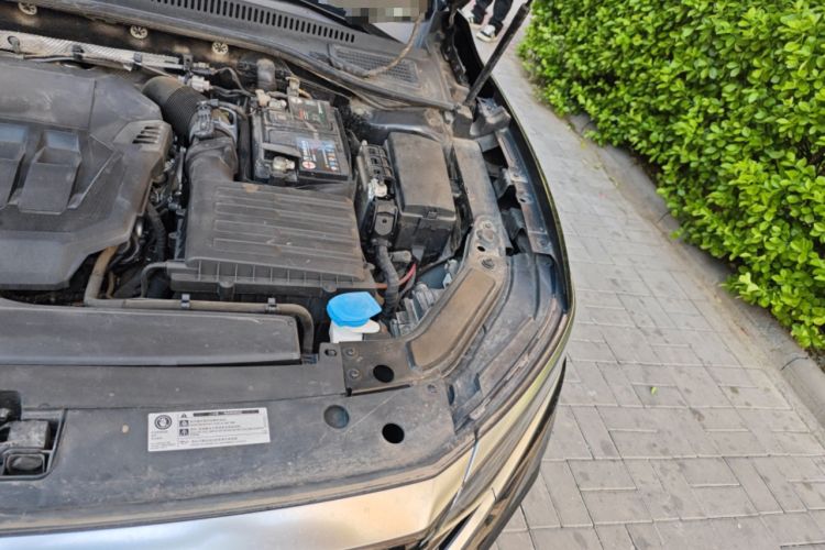 Used Volkswagen Passat 2022 330TSI Elite Edition Engine Bay Left