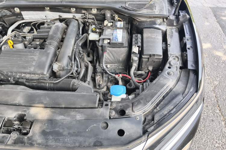 Used Volkswagen Passat 2022 280TSI Business Edition Engine Bay Left