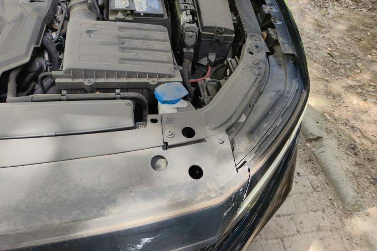 Used Volkswagen Passat 2022 330TSI Starry Luxury Edition Engine Bay Left