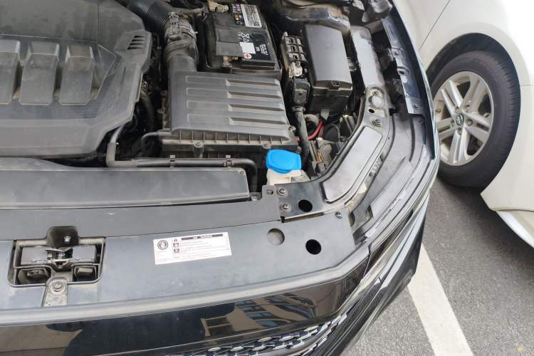 Used Volkswagen Passat 2022 330TSI Starry Luxury Edition Engine Bay Left