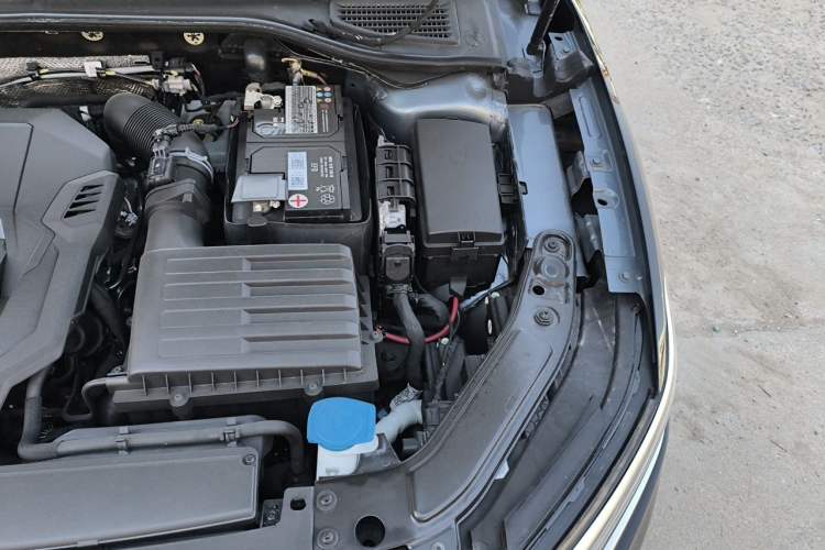 Used Volkswagen Passat 2022 330TSI Elite Edition Engine Bay Left