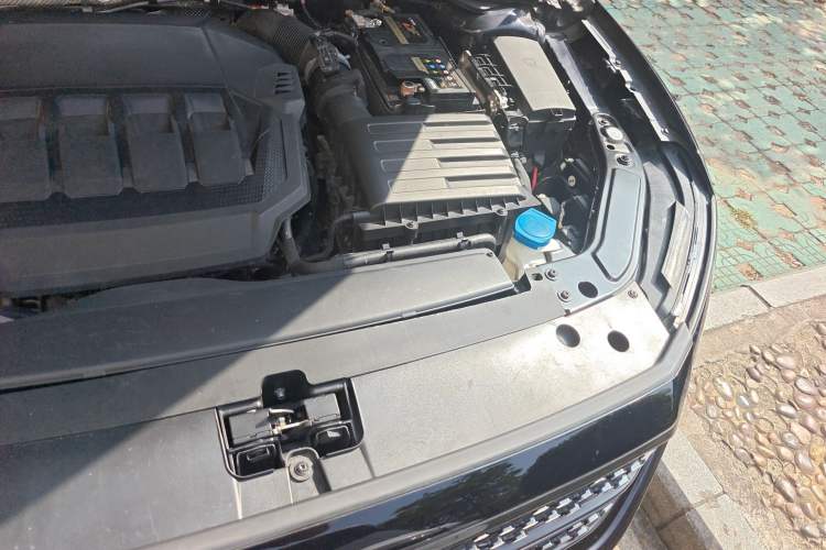 Used Volkswagen Passat 2022 330TSI Starry Luxury Edition Engine Bay Left