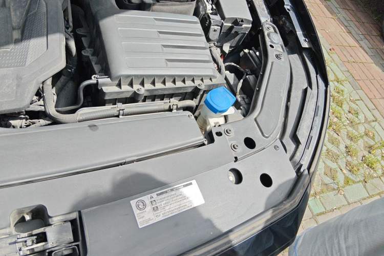 Used Volkswagen Passat 2022 330TSI Starry Luxury Edition Engine Bay Left