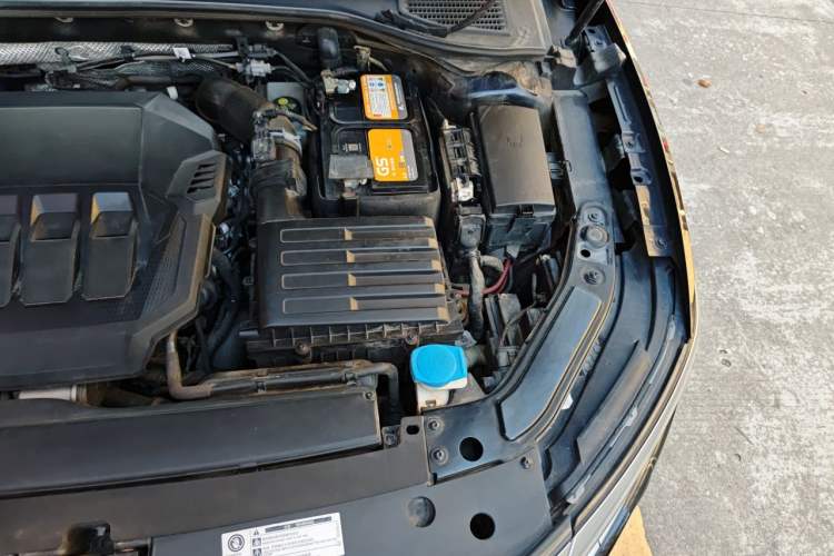 Used Volkswagen Passat 2022 330TSI Luxury Edition Engine Bay Left