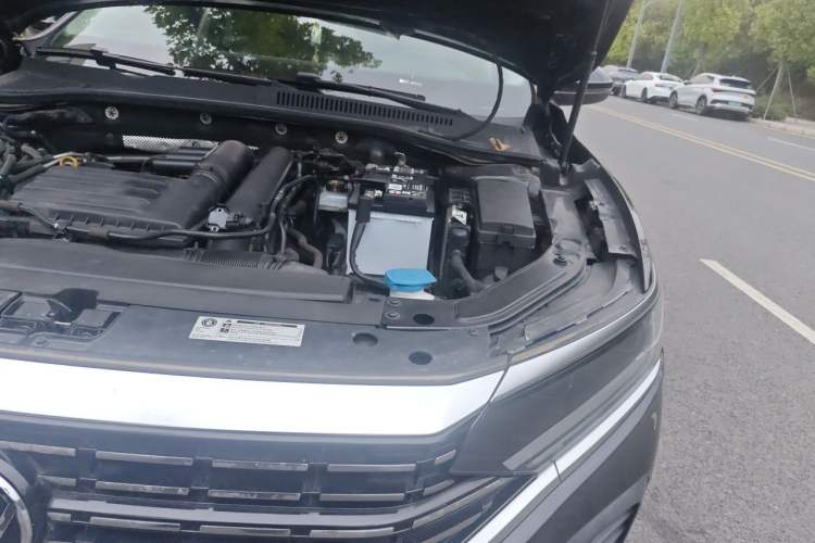 Used Volkswagen Passat 2022 280TSI Business Edition Engine Bay Left