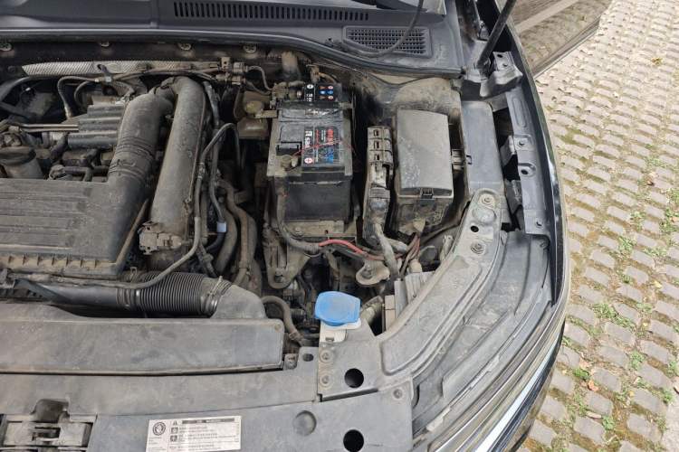 Used Volkswagen Passat 2022 280TSI Elite Edition Engine Bay Left