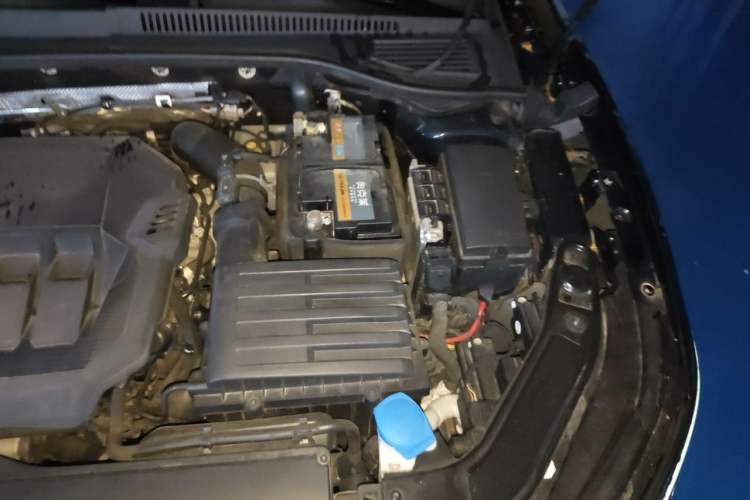 Used Volkswagen Passat 2022 330TSI Luxury Edition Engine Bay Left