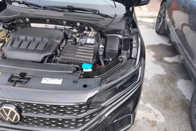 Used Volkswagen Passat 2022 330TSI Elite Edition Engine Bay Left
