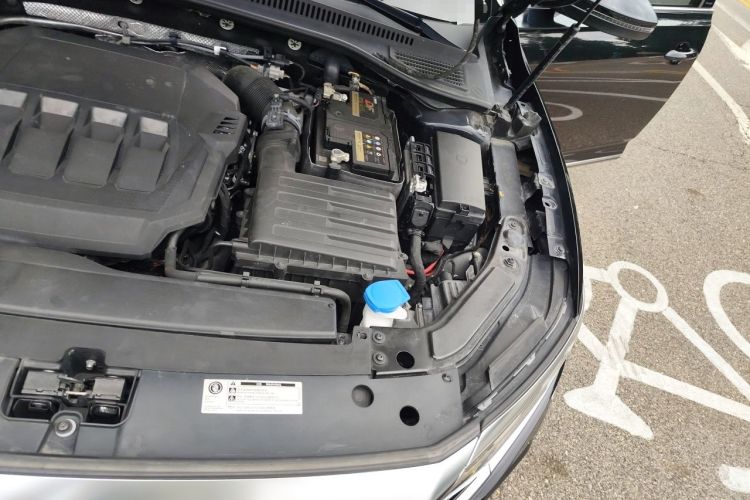 Used Volkswagen Passat 2022 330TSI Elite Edition Engine Bay Left
