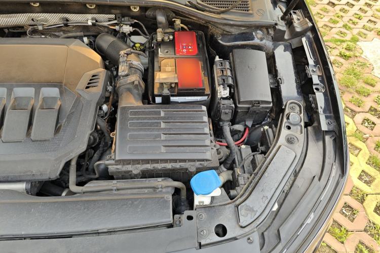 Used Volkswagen Passat 2022 330TSI Luxury Edition Engine Bay Left