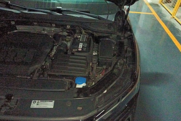Used Volkswagen Passat 2022 330TSI Starry Luxury Edition Engine Bay Left