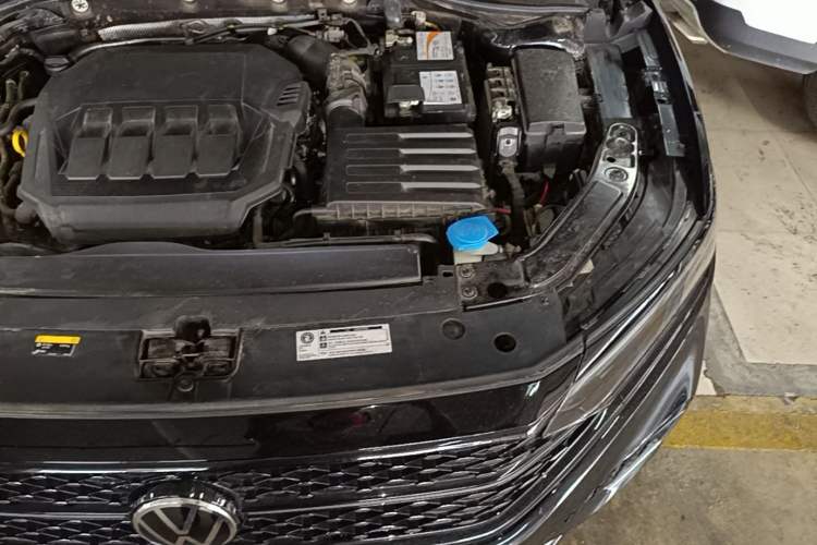 Used Volkswagen Passat 2022 330TSI Starry Luxury Edition Engine Bay Left