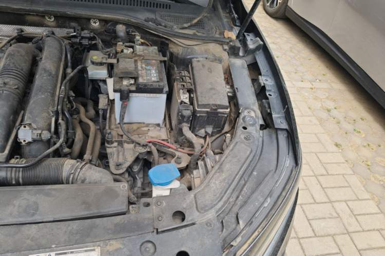Used Volkswagen Passat 2022 280TSI Business Edition Engine Bay Left