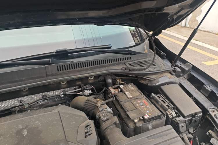 Used Volkswagen Passat 2022 330TSI Luxury Edition Engine Bay Left