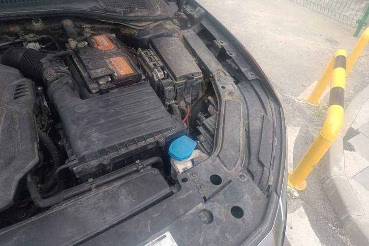 Used Volkswagen Passat 2022 330TSI Elite Edition Engine Bay Left