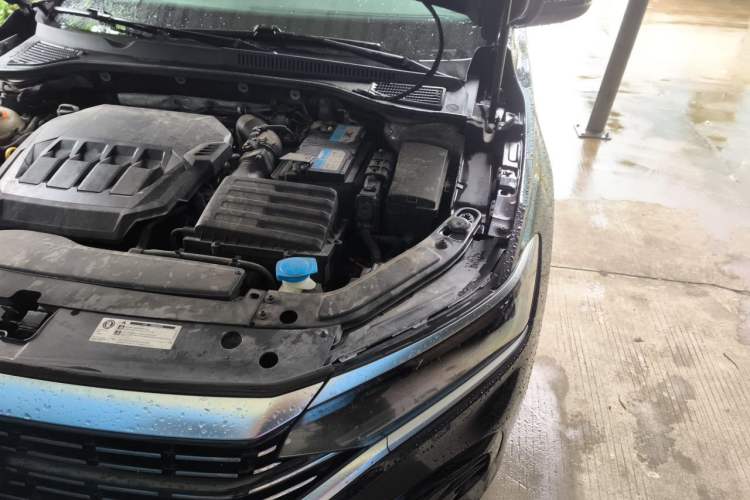 Used Volkswagen Passat 2022 330TSI Elite Edition Engine Bay Left