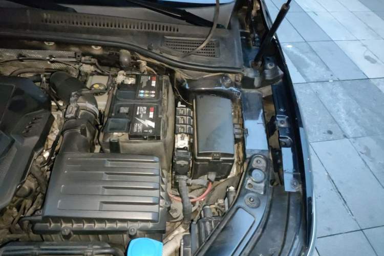 Used Volkswagen Passat 2022 330TSI Elite Edition Engine Bay Left
