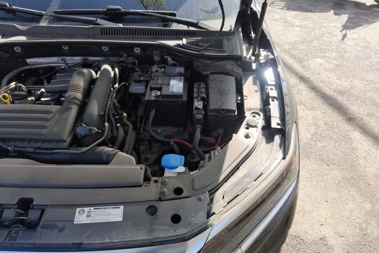 Used Volkswagen Passat 2022 280TSI Business Edition Engine Bay Left