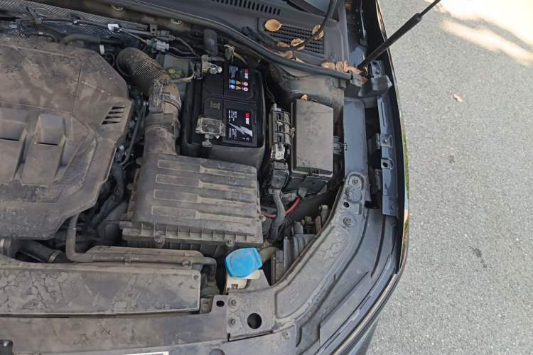 Used Volkswagen Passat 2022 330TSI Elite Edition Engine Bay Left