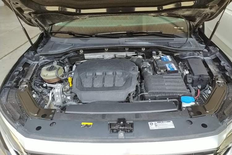 Used Volkswagen Passat 2022 330TSI Elite Edition Engine Bay